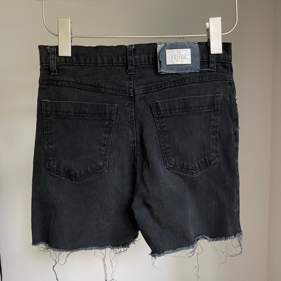 FENDI CUT OFF SHORTS W. CRYSTALS - Picture 5 of 8